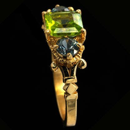 PERIDOT GARLAND RING