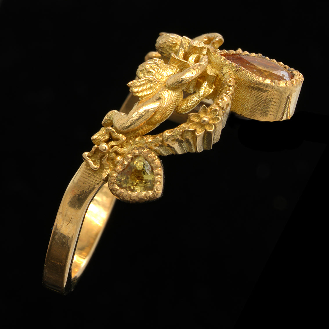 BERIBBONED GOLDEN SAPPHIRE ANGEL RING