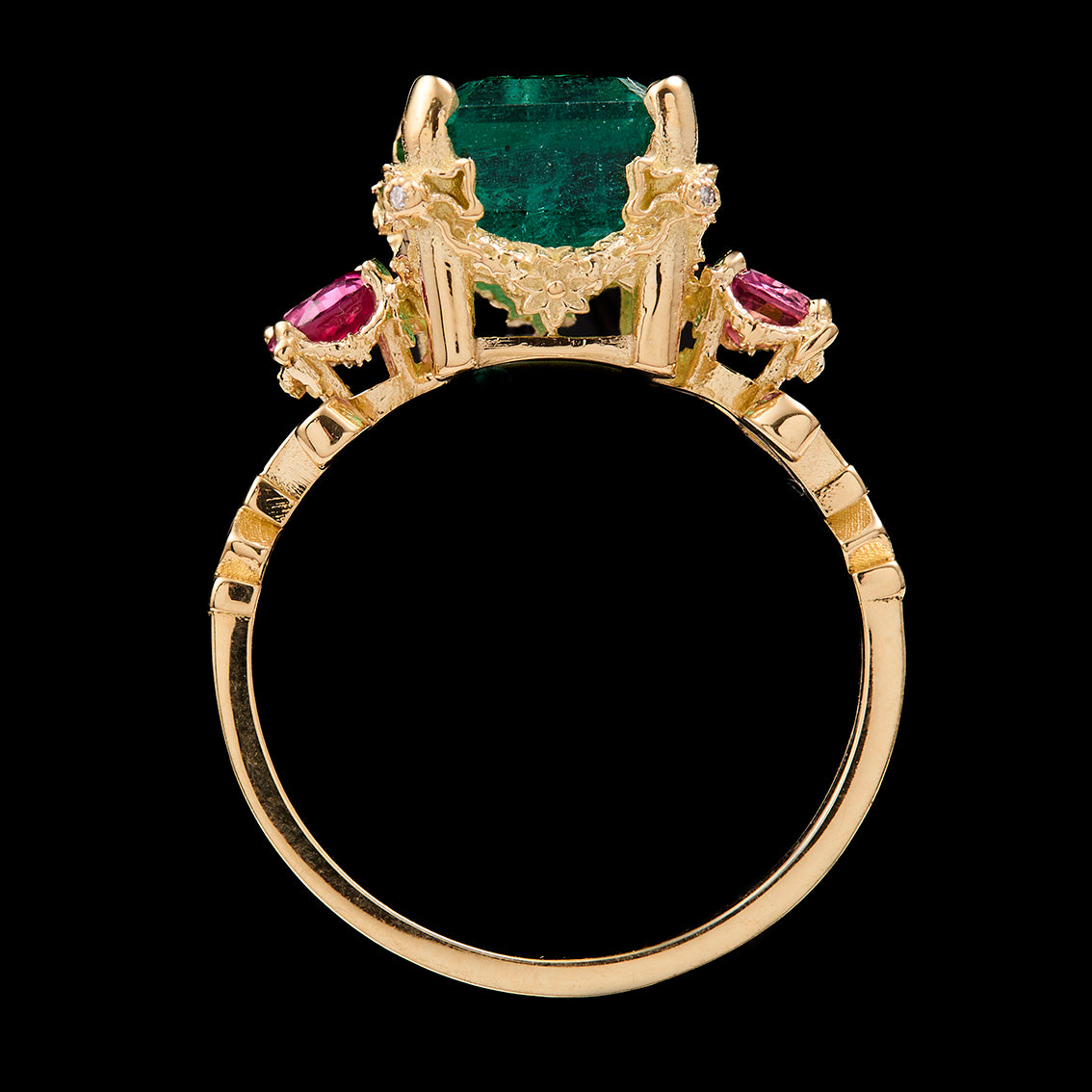 EMERALD COQUETTE RING