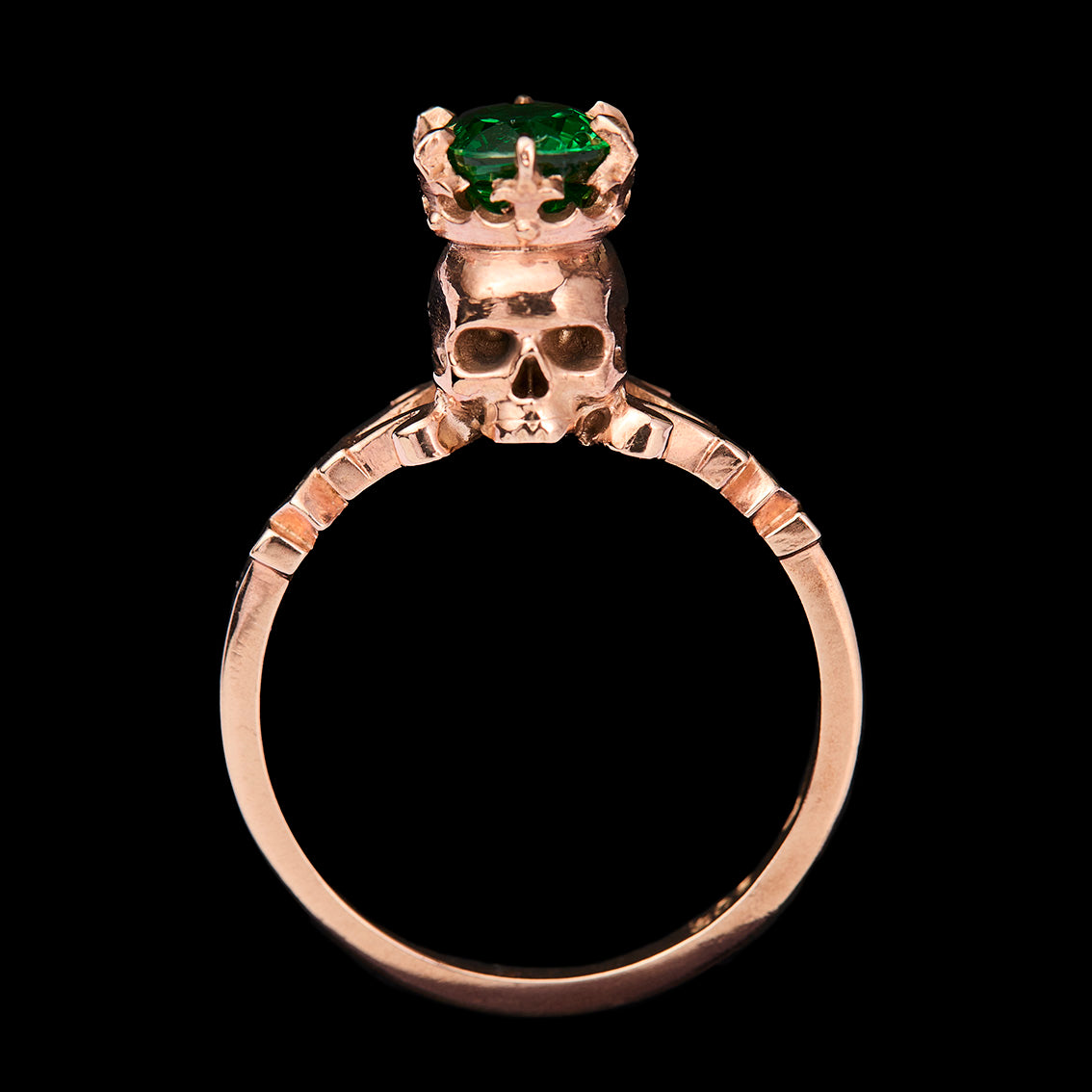 CATACOMB TSAVORITE ROSE RING