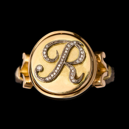MONOGRAM AND PORTRAIT SWIVEL RING