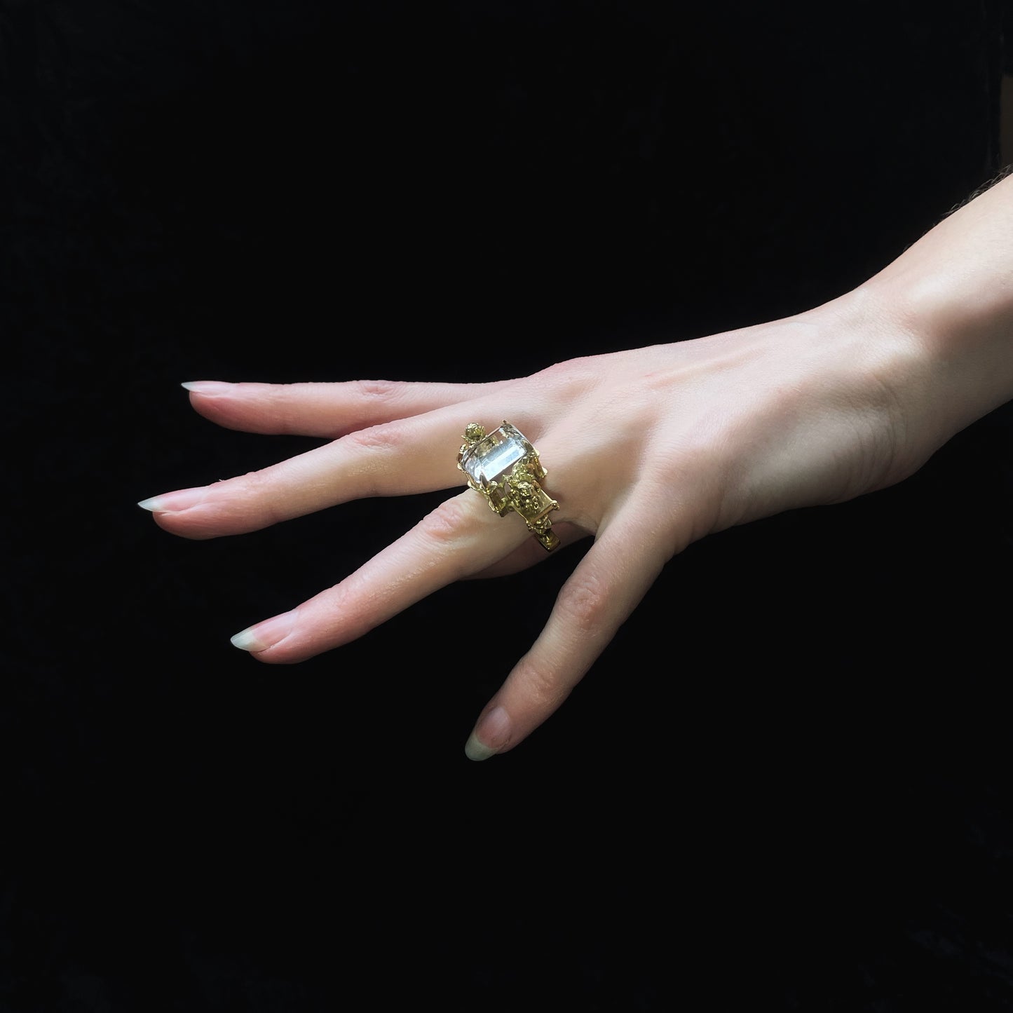 EFFERVESCENT TEMPTRESS RING