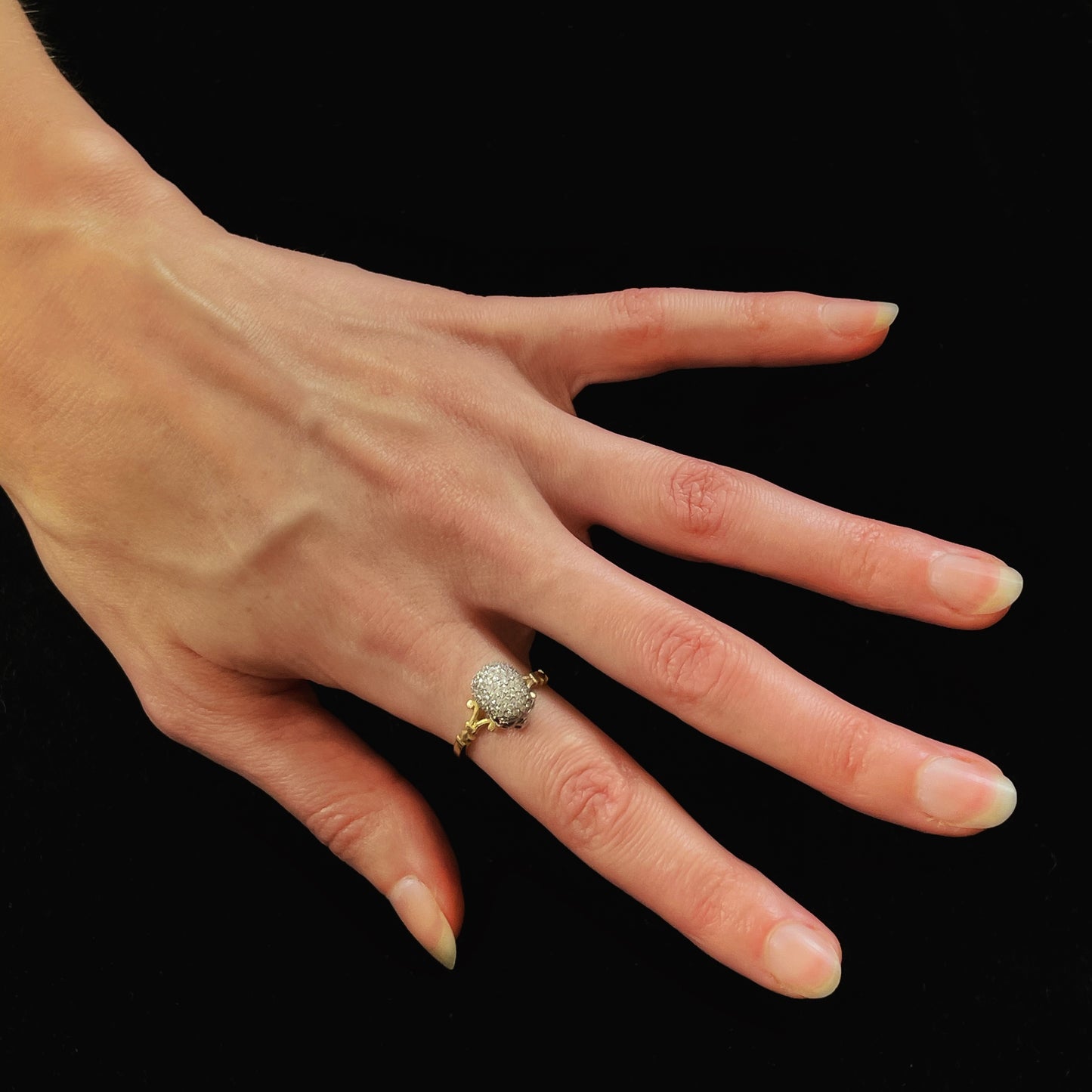 ANELLO CON TESCHIO INCRUSTATO DI SAINT DIAMOND CATACOMB