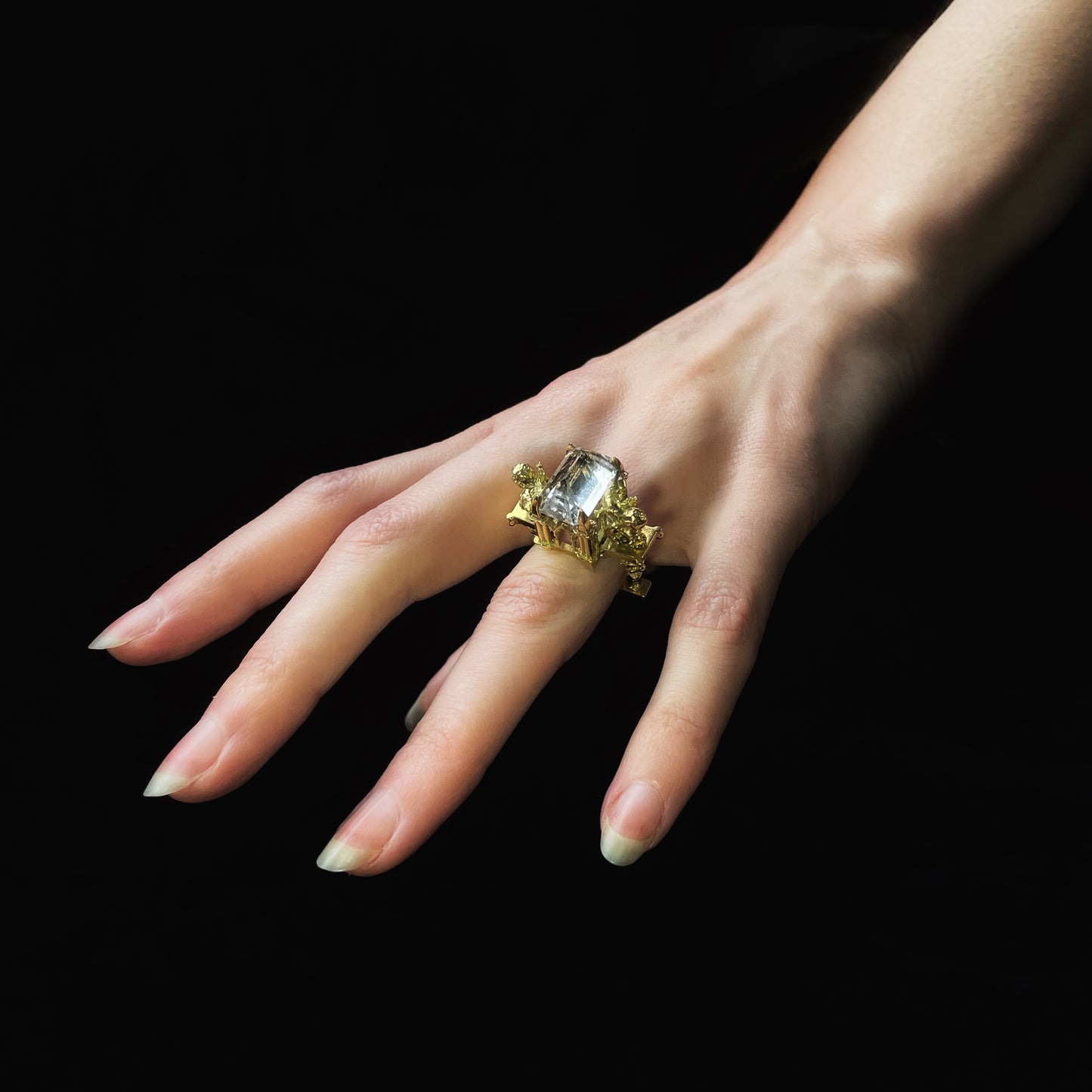 EFFERVESCENT TEMPTRESS RING