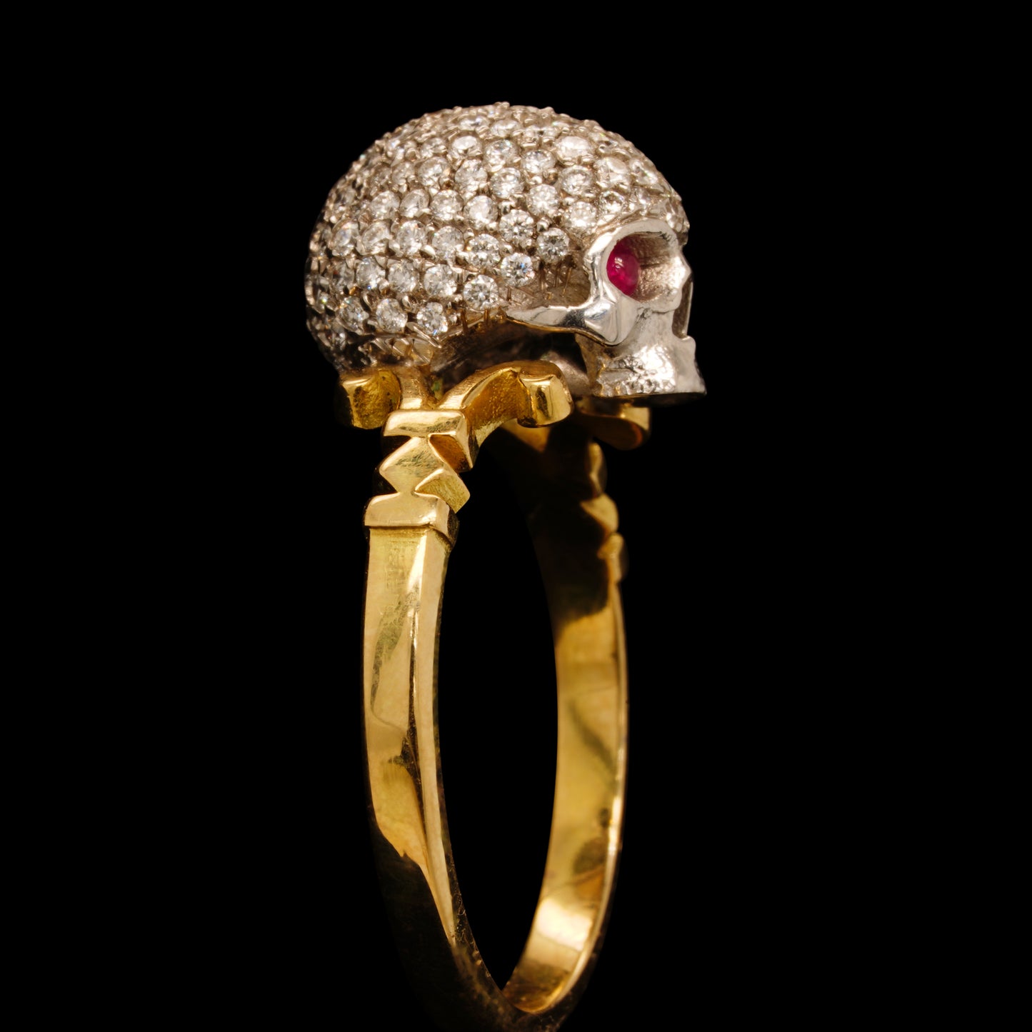 CATACOMB SAINT DIAMOND ENCRUSTED SKULL RING