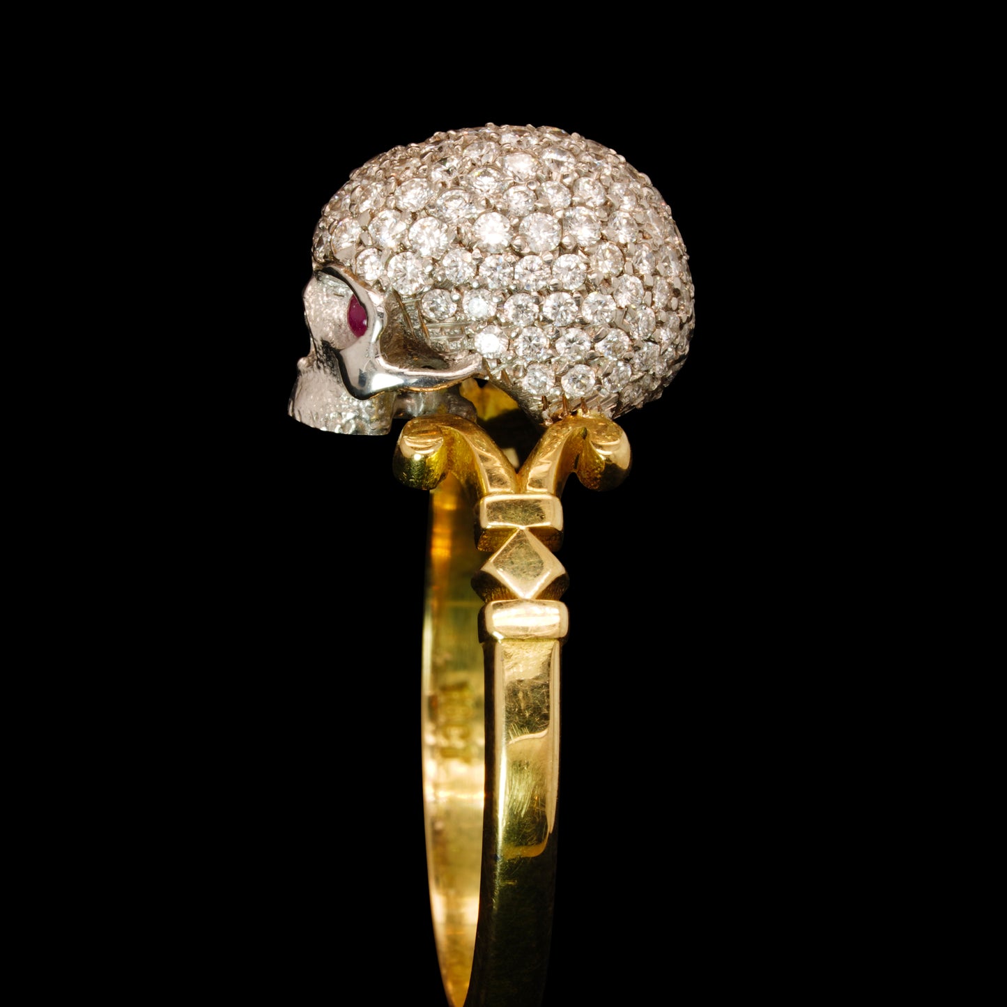 CATACOMB SAINT DIAMOND ENCRUSTED SKULL RING