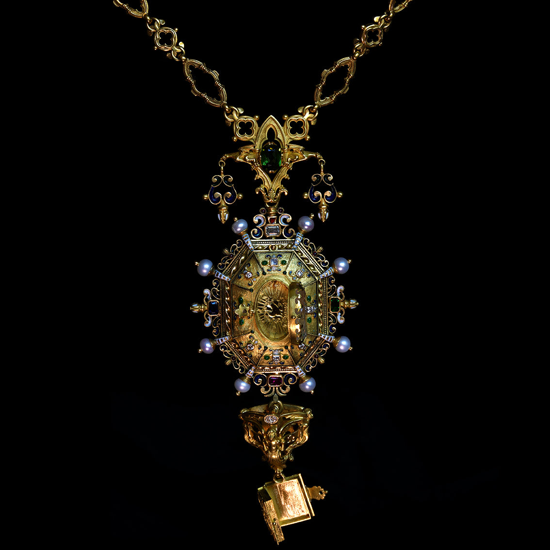 HOLY GRAIL NECKPIECE