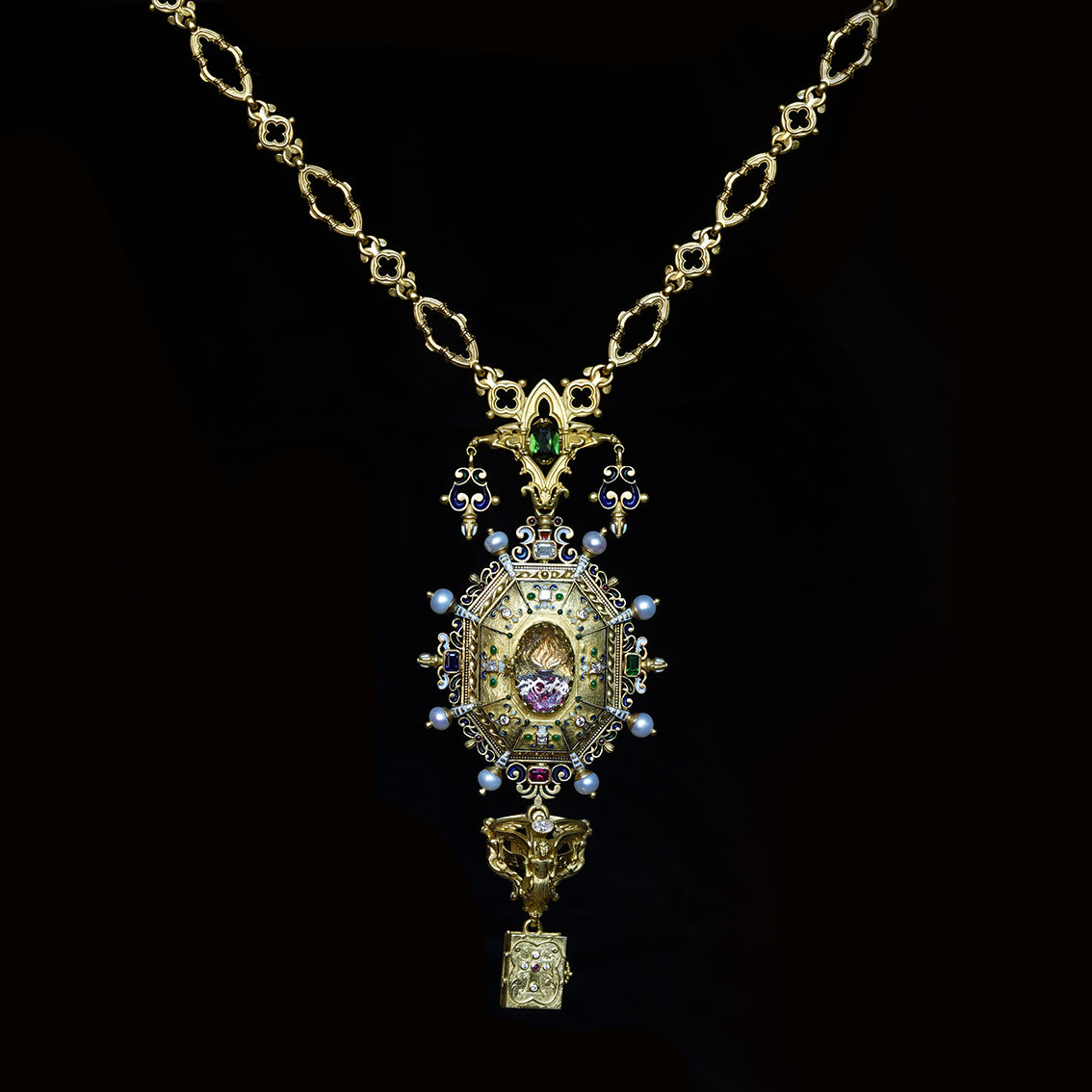 HOLY GRAIL NECKPIECE