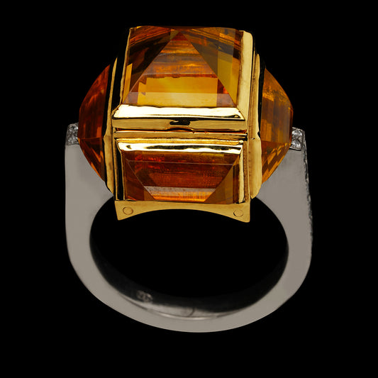 BRUTALIST CHAMBER RING