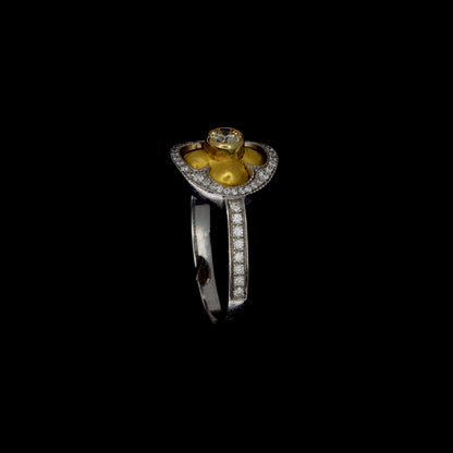 DIAMOND QUATREFOIL RING